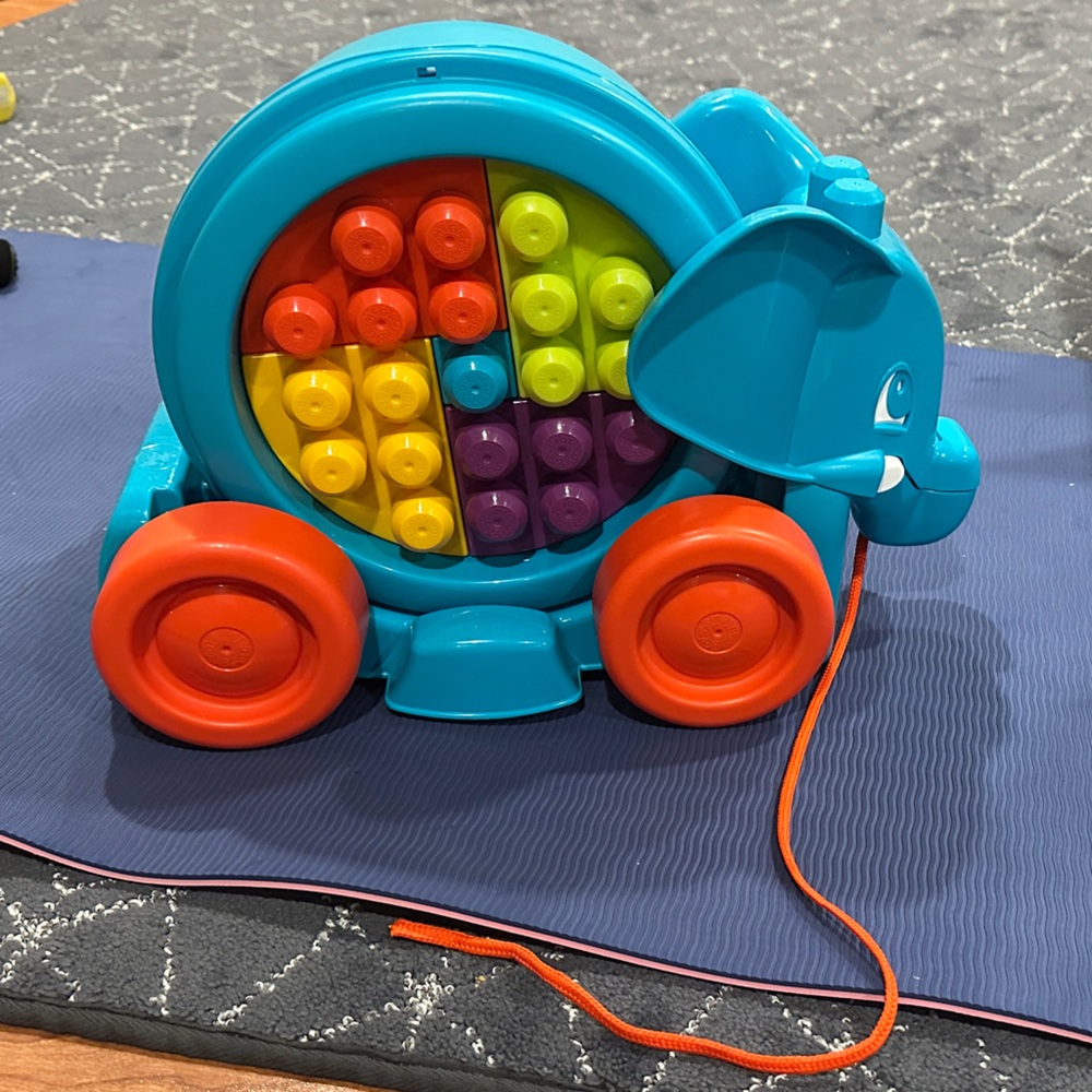 MEGA BLOCKS Pull-Along Elephant Toy